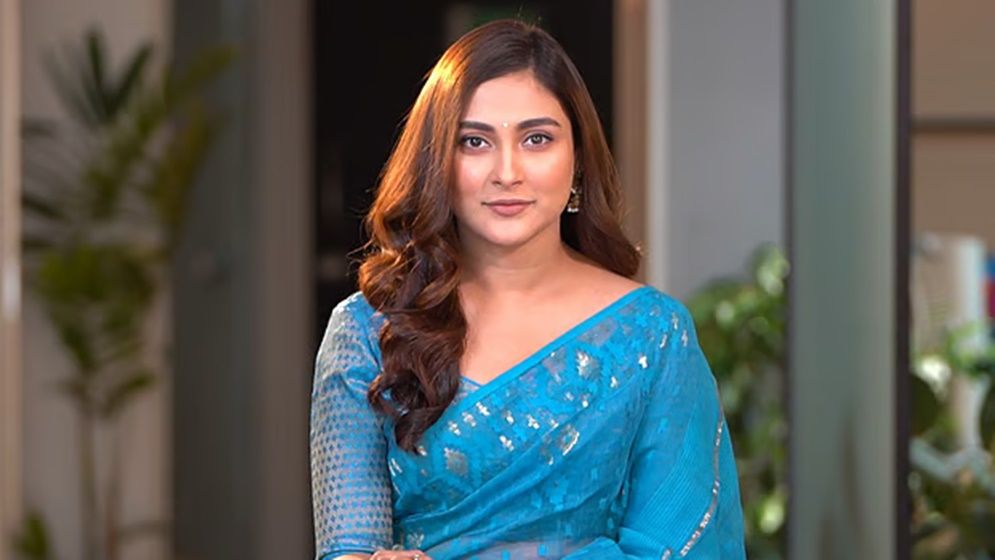 অভিনেত্রী মেহজাবীনের বিরুদ্ধে গ্রেফতারি পরোয়ানা